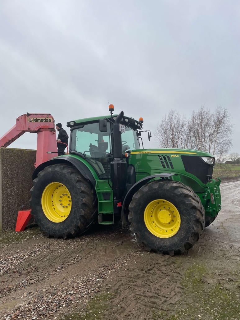 IMG_3344 kopi landbrugs mandskab gyllekørsel