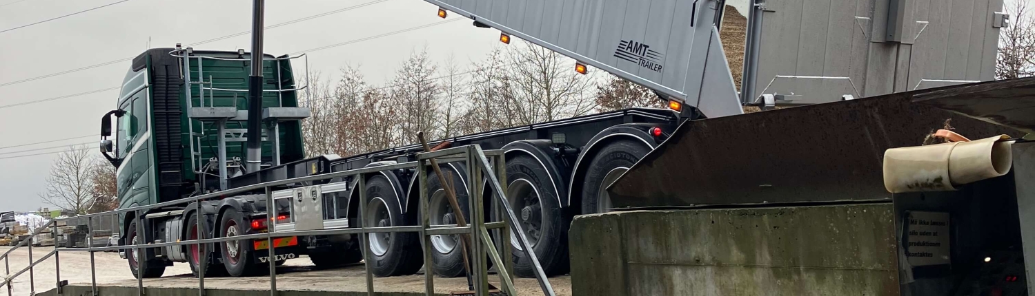 kørsel af foder levering af grus og sten